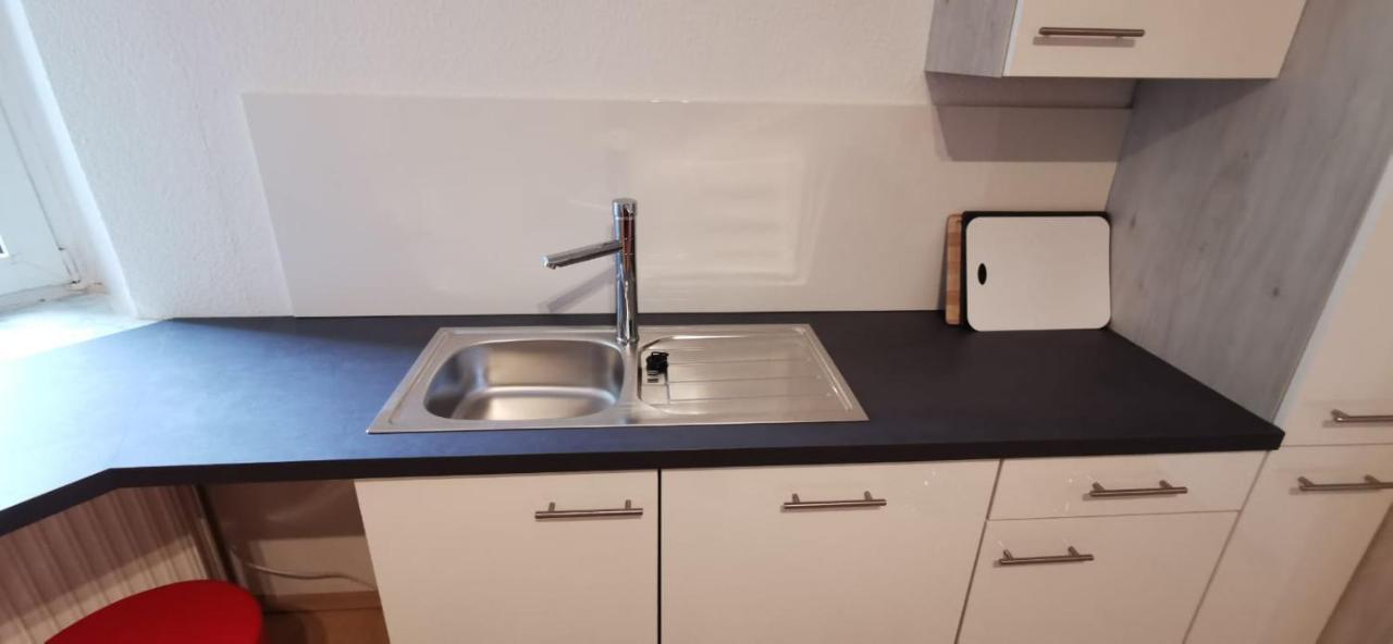 Apartamento Modern Living In A Perfect Location Essen Exterior foto