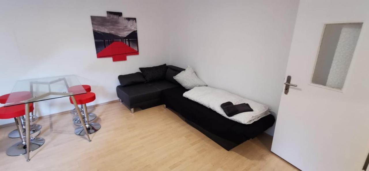 Apartamento Modern Living In A Perfect Location Essen Exterior foto